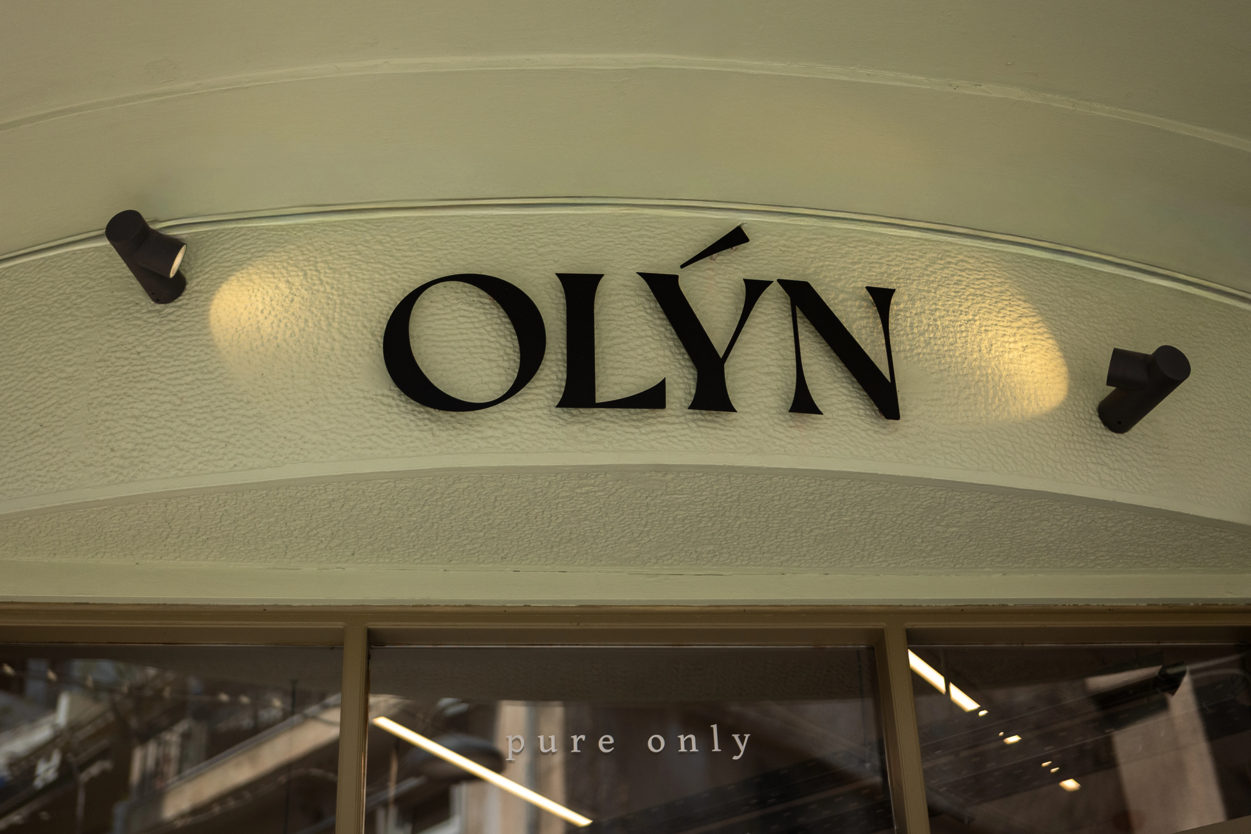 Olyn store tag